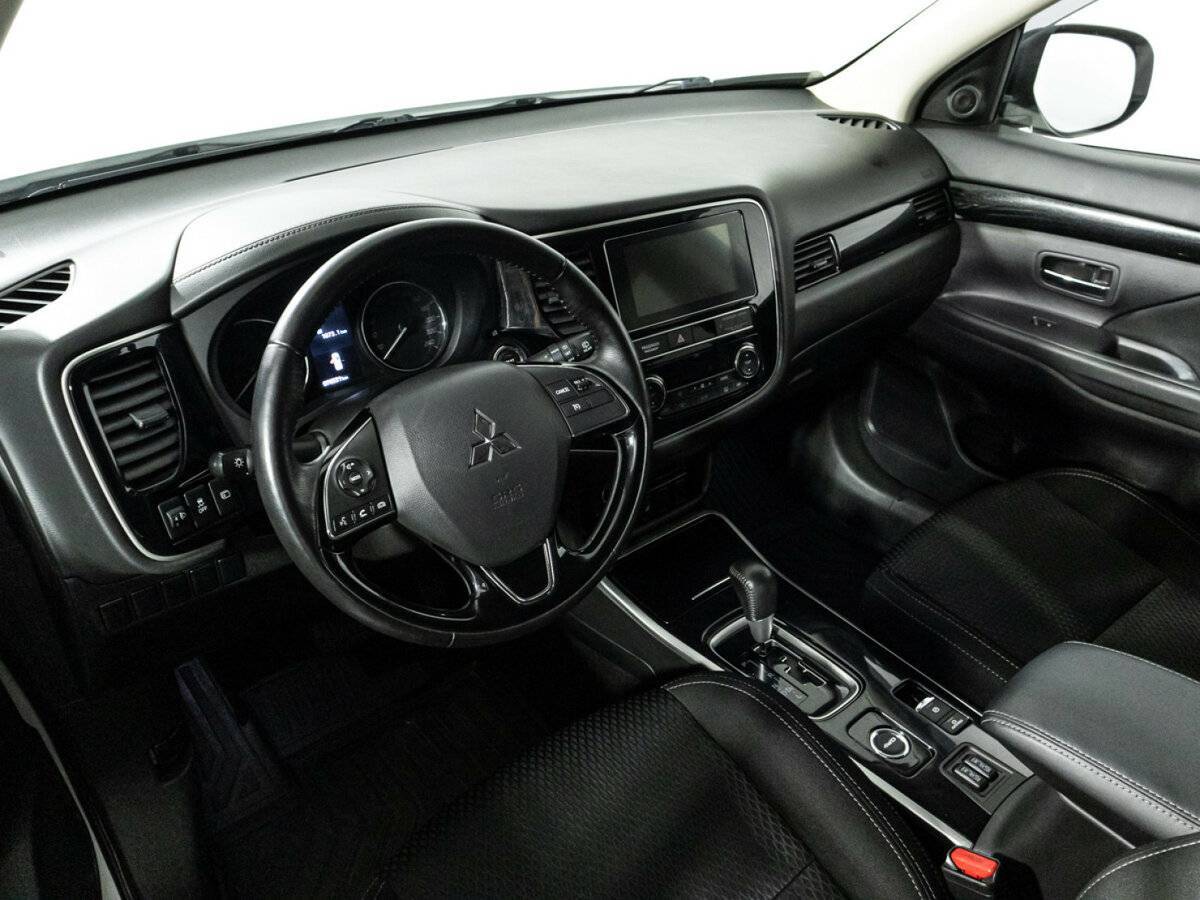 Mitsubishi Outlander, 2018 Фото №11