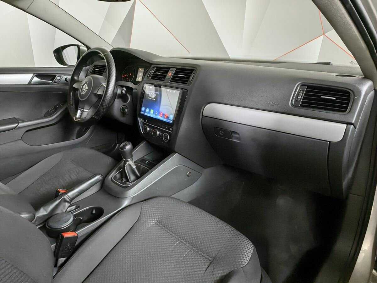 Volkswagen Jetta, 2012 Фото №9