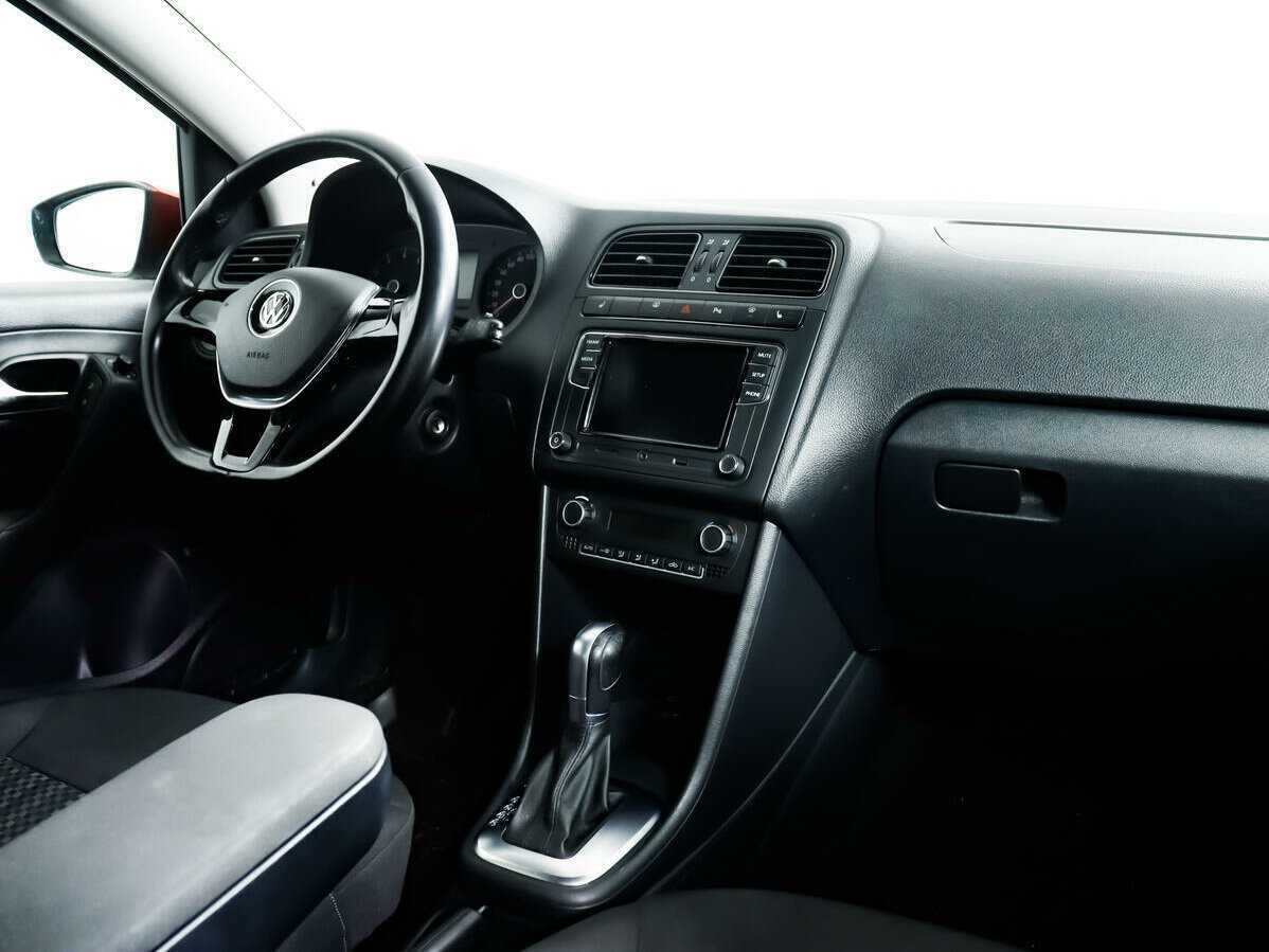 Volkswagen Polo, 2015 Фото №9