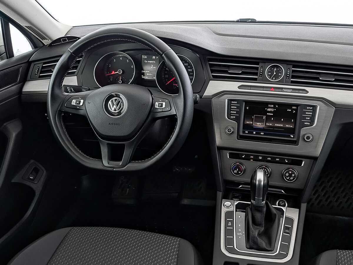 Volkswagen Passat, 2017 Фото №29