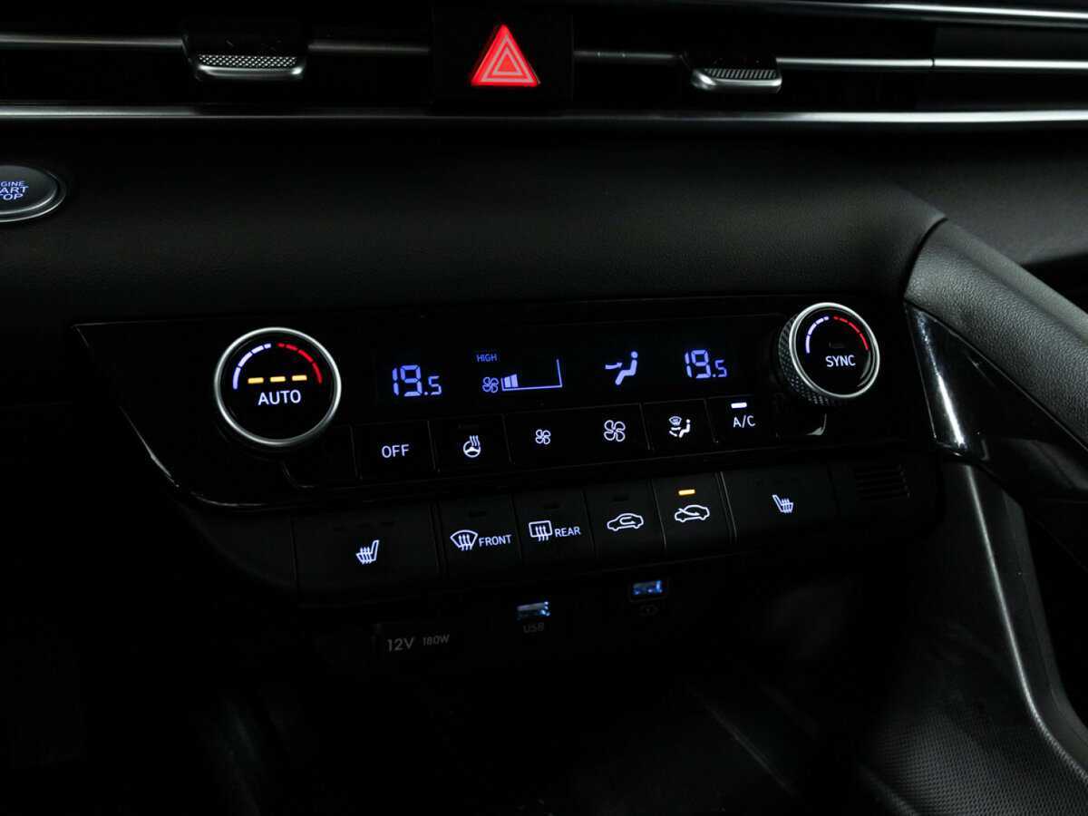 Hyundai Elantra, 2021 Фото №17