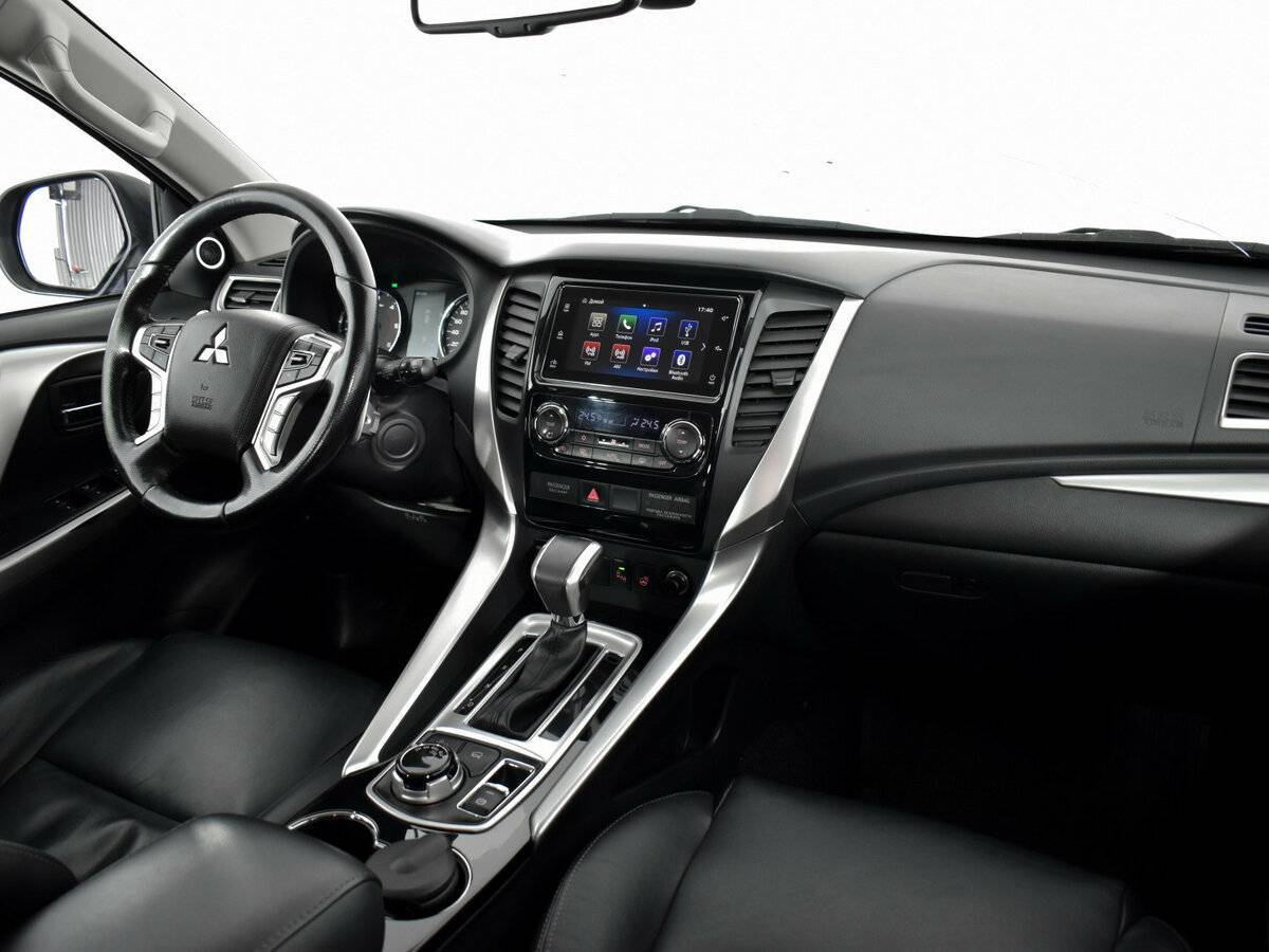 Mitsubishi Pajero Sport, 2017 Фото №9