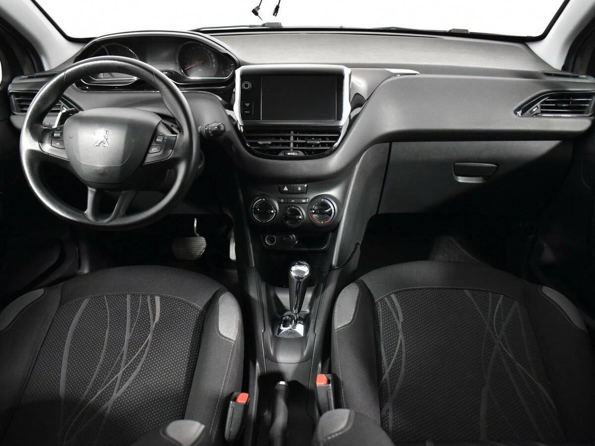 Peugeot 208, 2014 Фото №11
