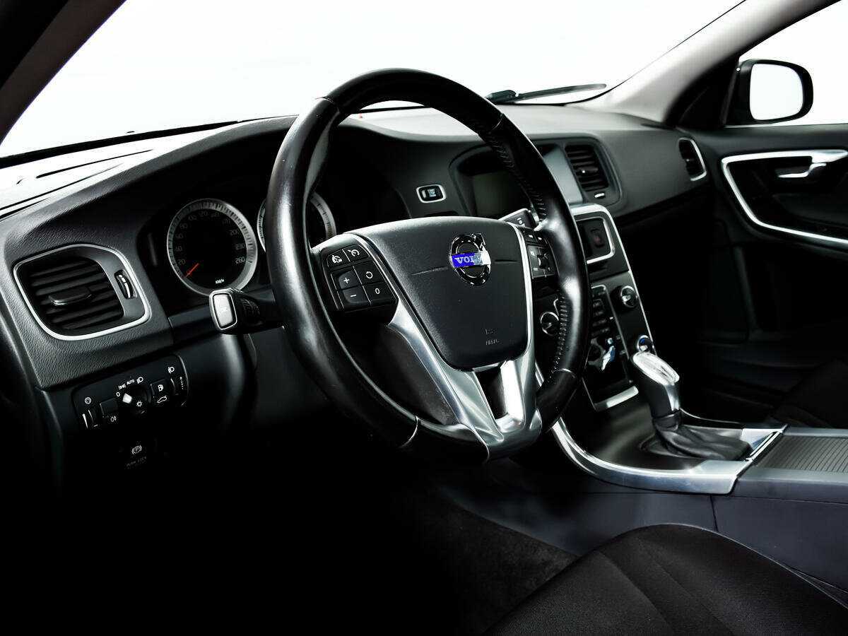 Volvo S60, 2012 Фото №13