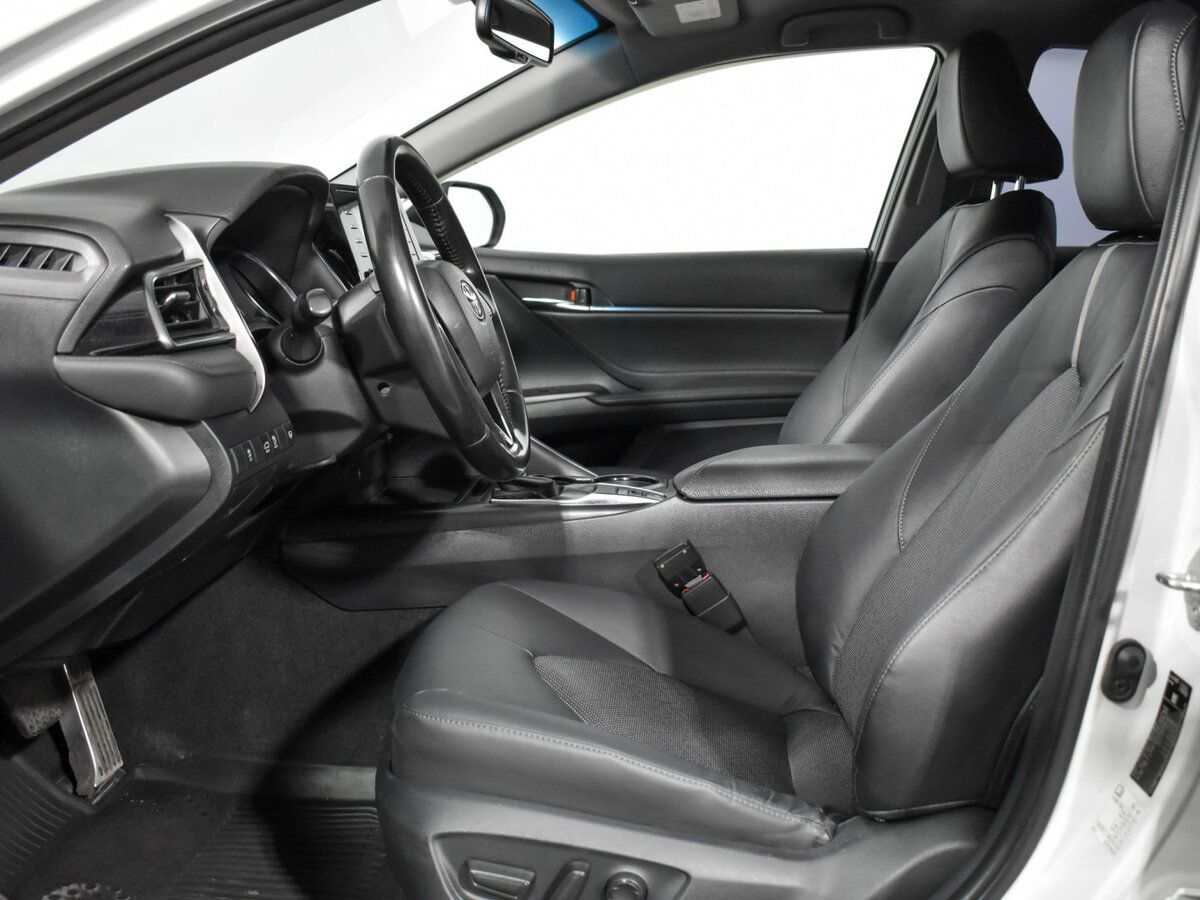 Toyota Camry VIII (XV70) Рестайлинг, 2022 Фото №9