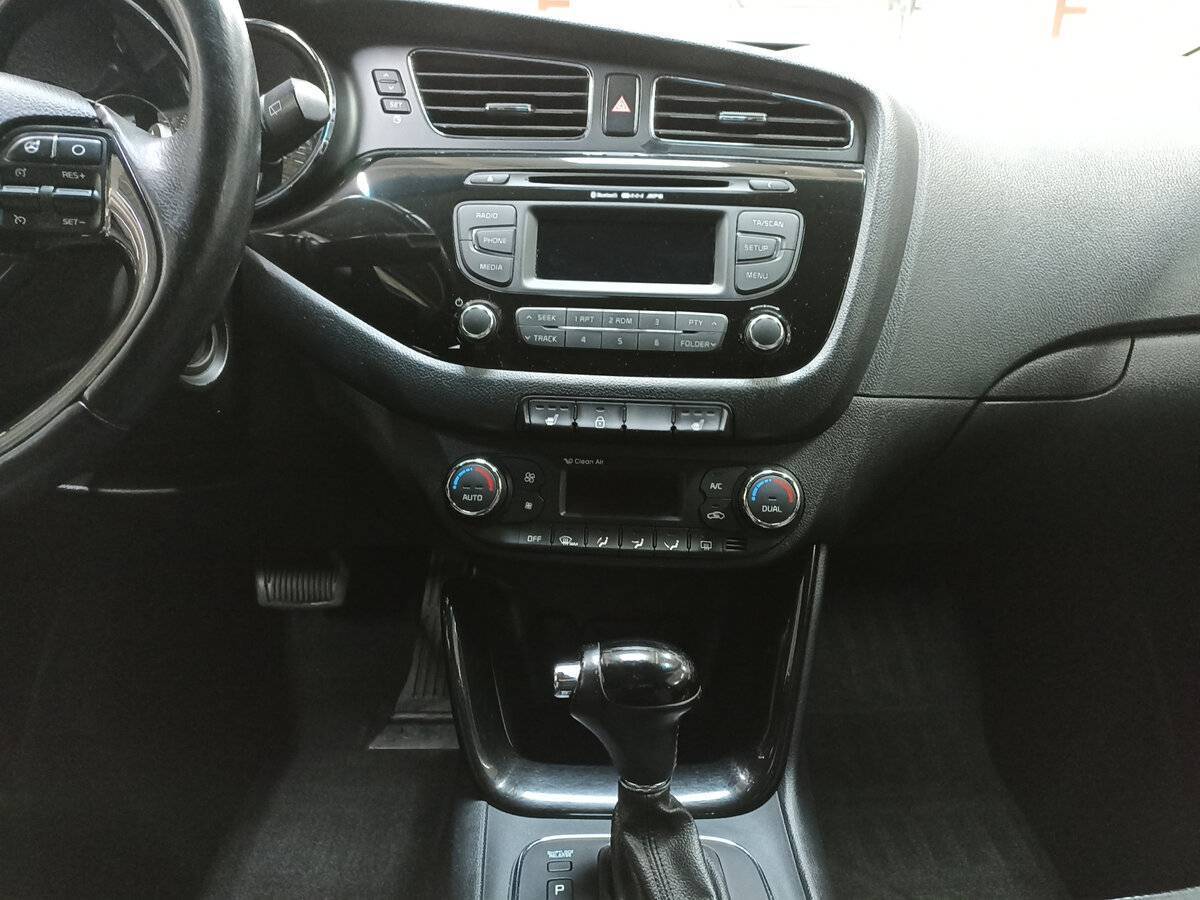 Kia Ceed, 2015 Фото №15