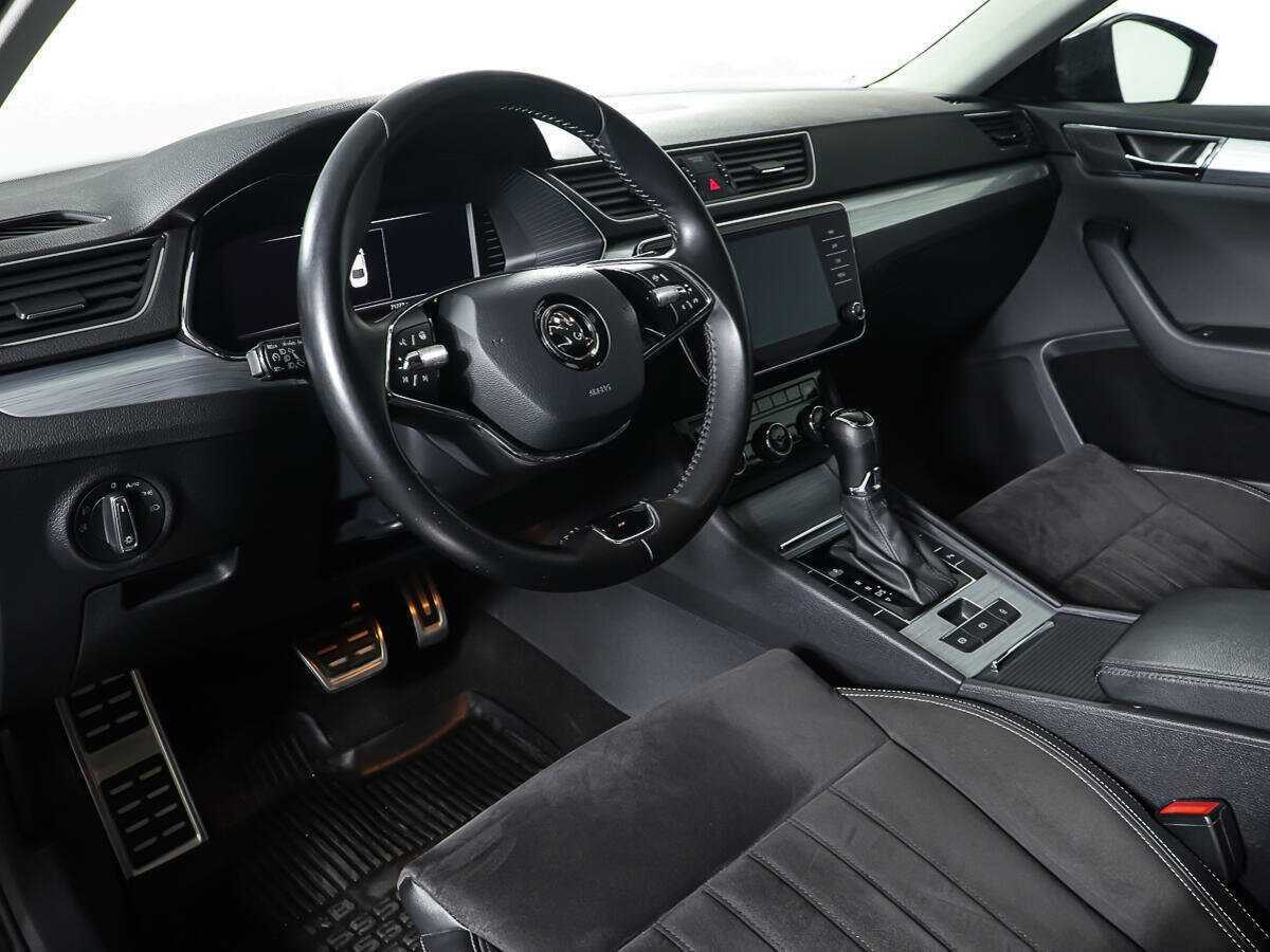 Skoda Superb, 2021 Фото №13