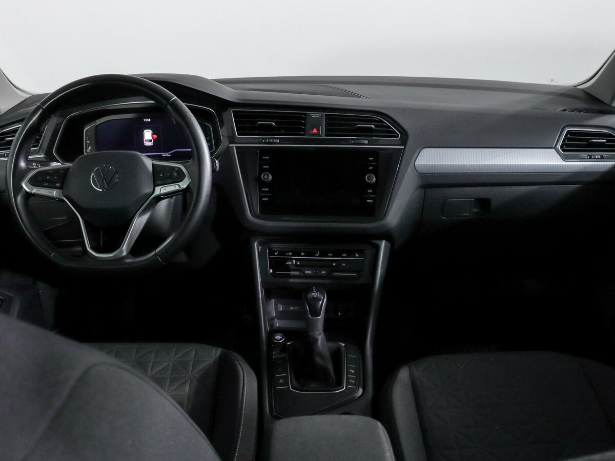 Volkswagen Tiguan II Рестайлинг, 2021 Фото №10