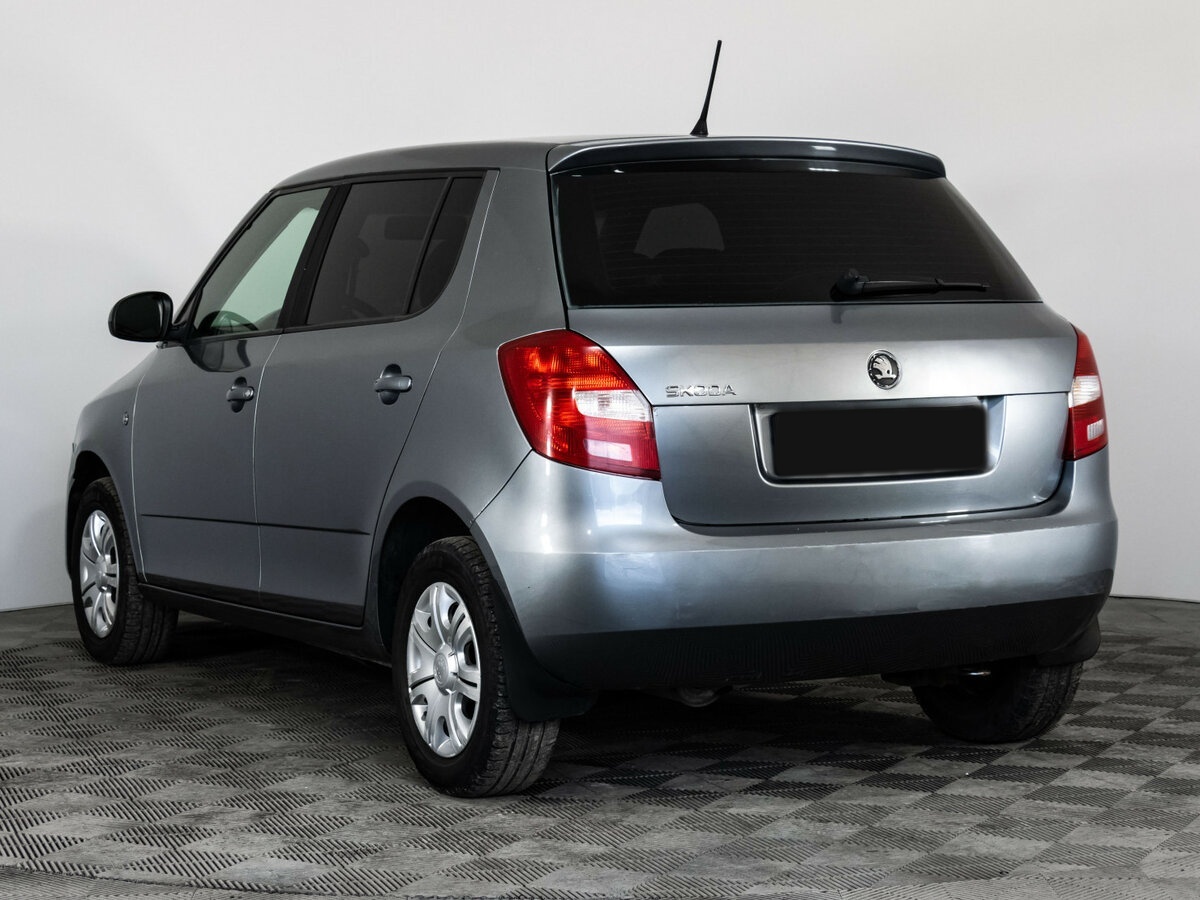 Skoda Fabia II Рестайлинг, 2013 Фото №7