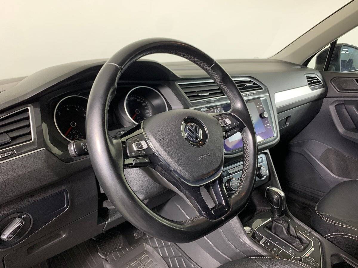 Volkswagen Tiguan, 2019 Фото №11