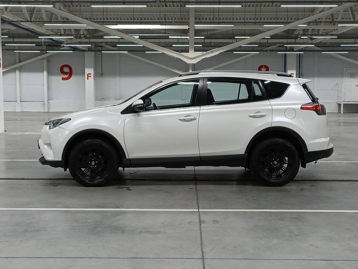 Toyota RAV4, 2017 Фото №8