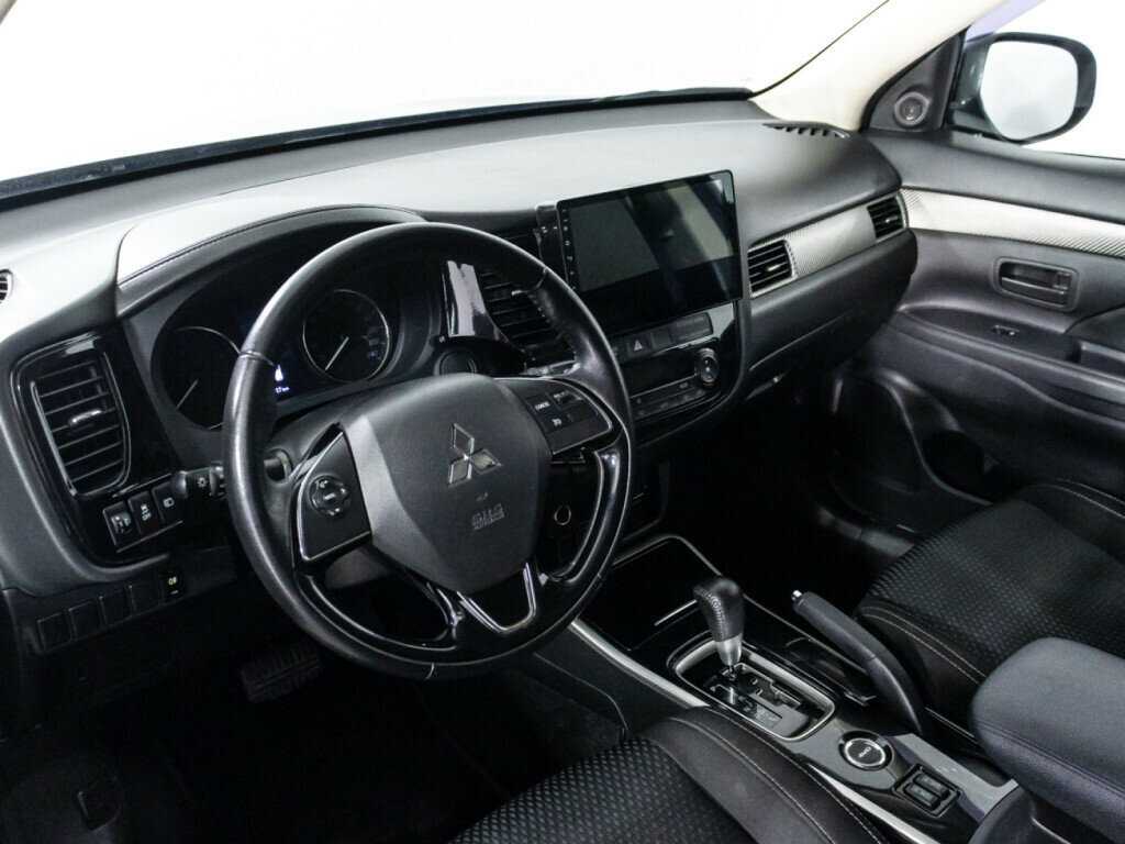 Mitsubishi Outlander, 2017 Фото №11