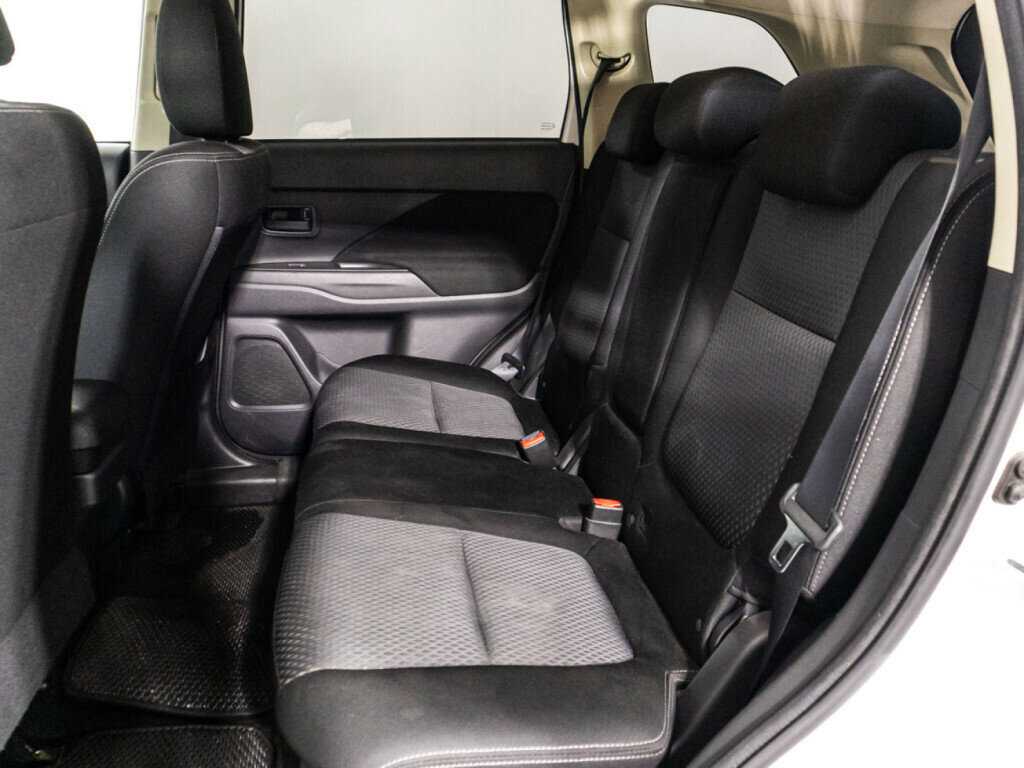 Mitsubishi Outlander, 2018 Фото №10