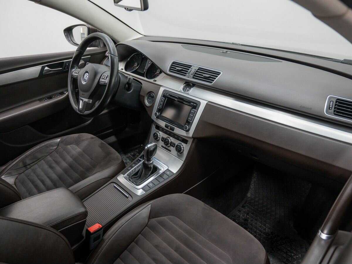 Volkswagen Passat, 2012 Фото №8