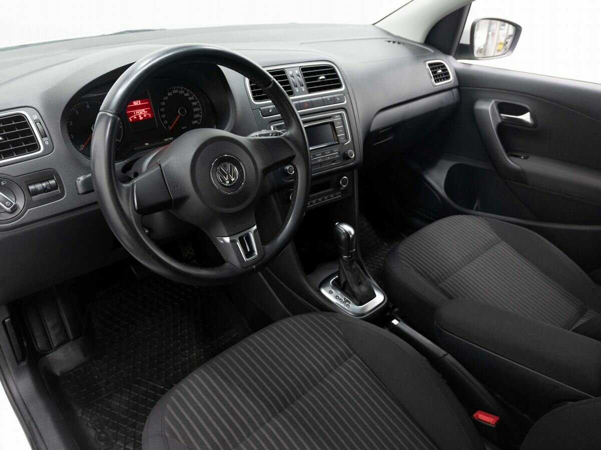 Volkswagen Polo, 2014 Фото №8