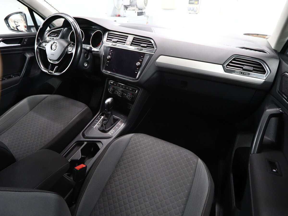 Volkswagen Tiguan, 2019 Фото №14