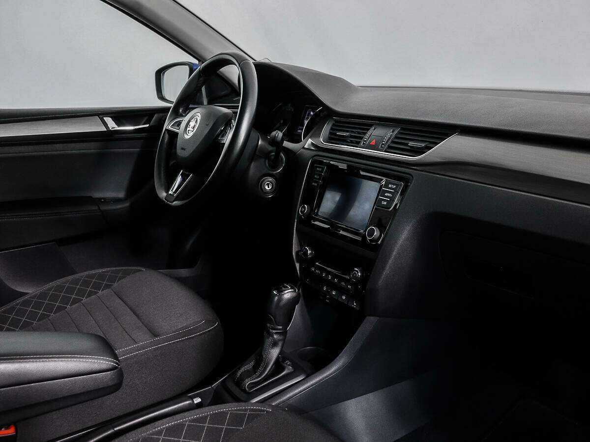Skoda Rapid, 2017 Фото №11