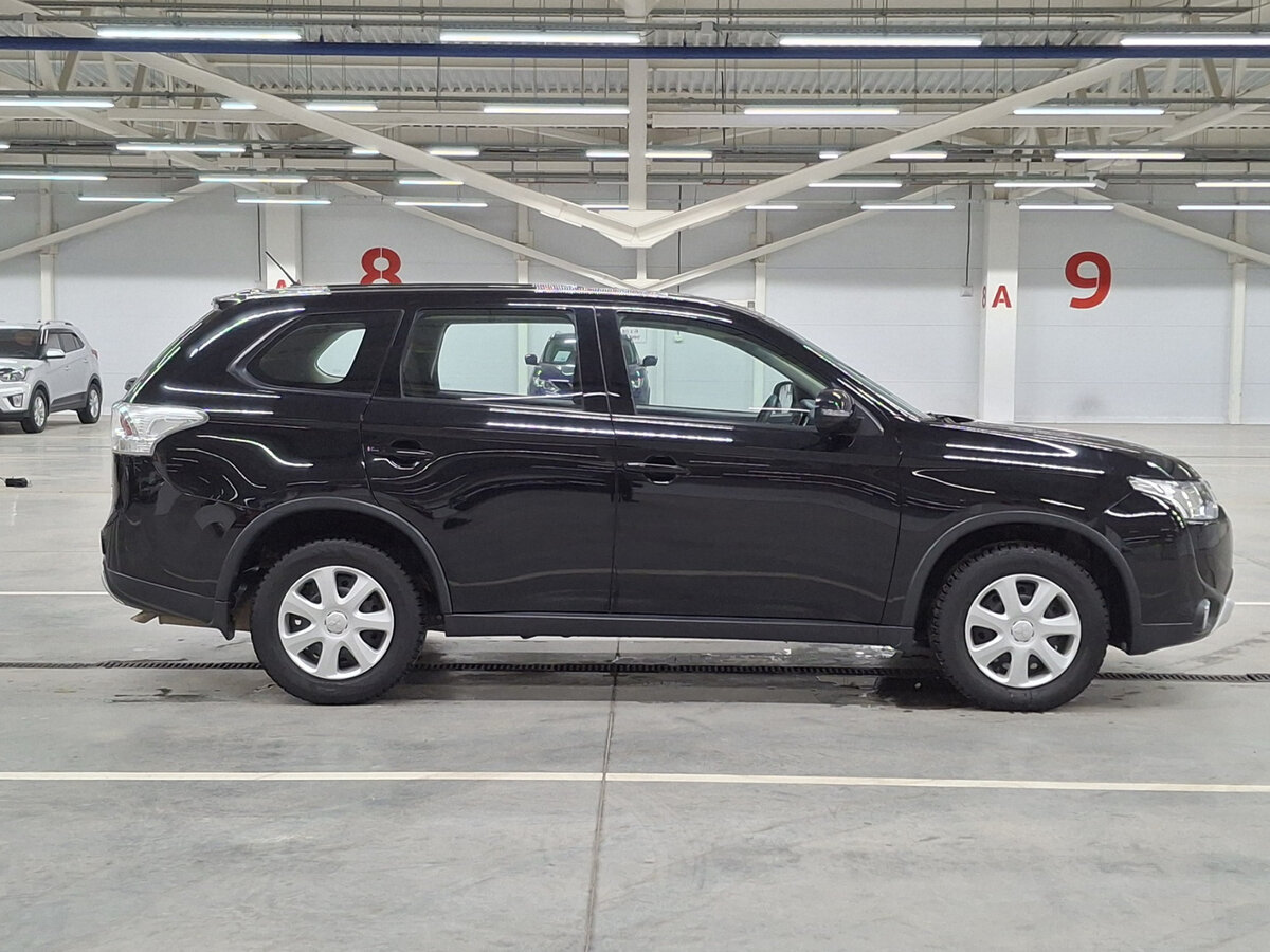 Mitsubishi Outlander III Рестайлинг, 2014 Фото №4