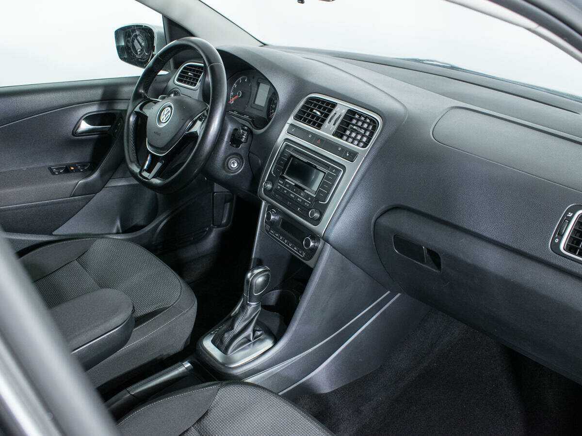 Volkswagen Polo, 2016 Фото №9
