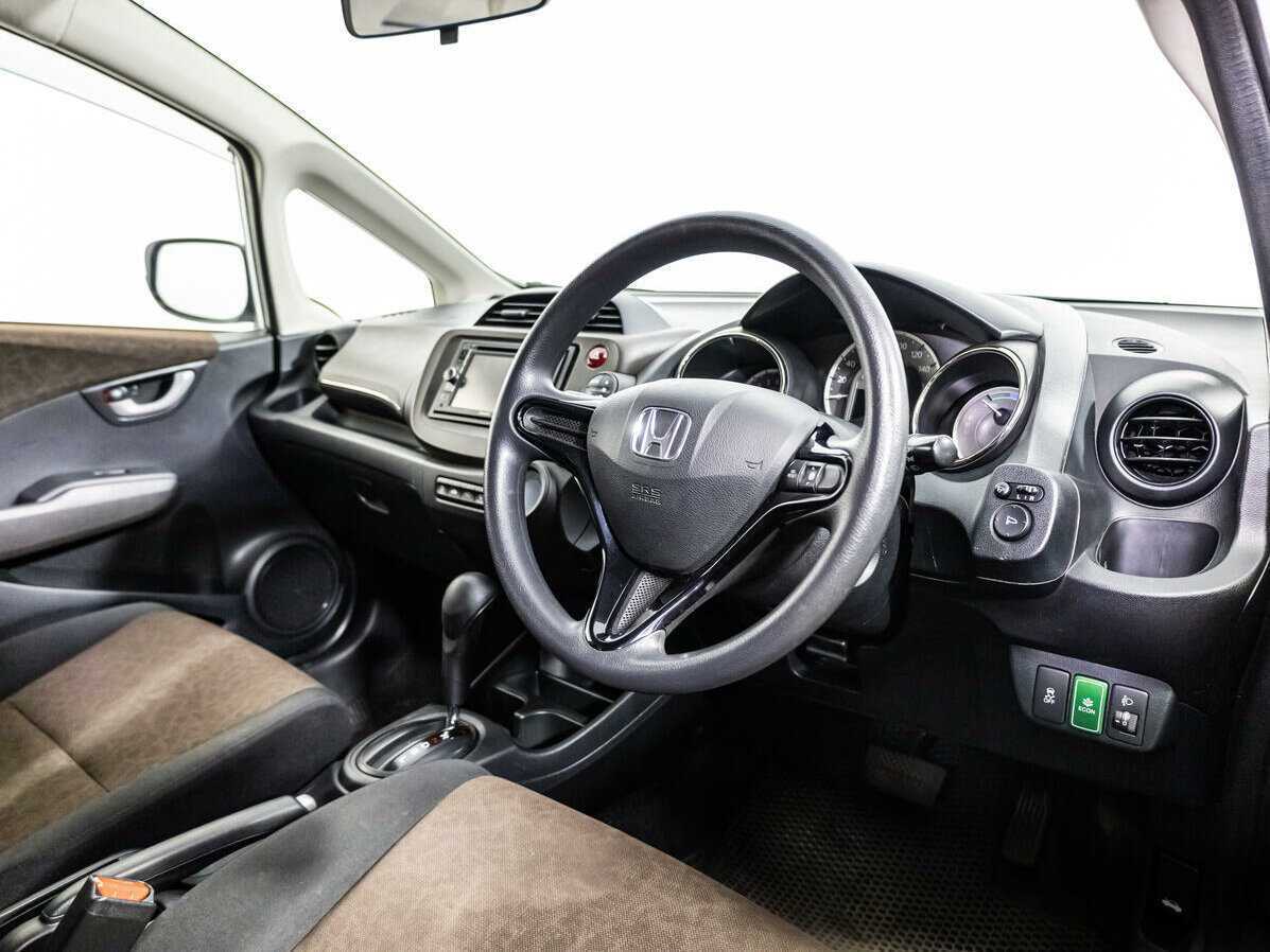 Honda Fit Shuttle, 2013 Фото №11