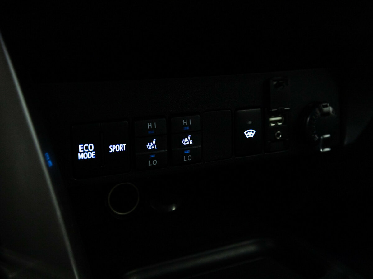 Toyota RAV4 IV (XA40) Рестайлинг, 2018 Фото №14