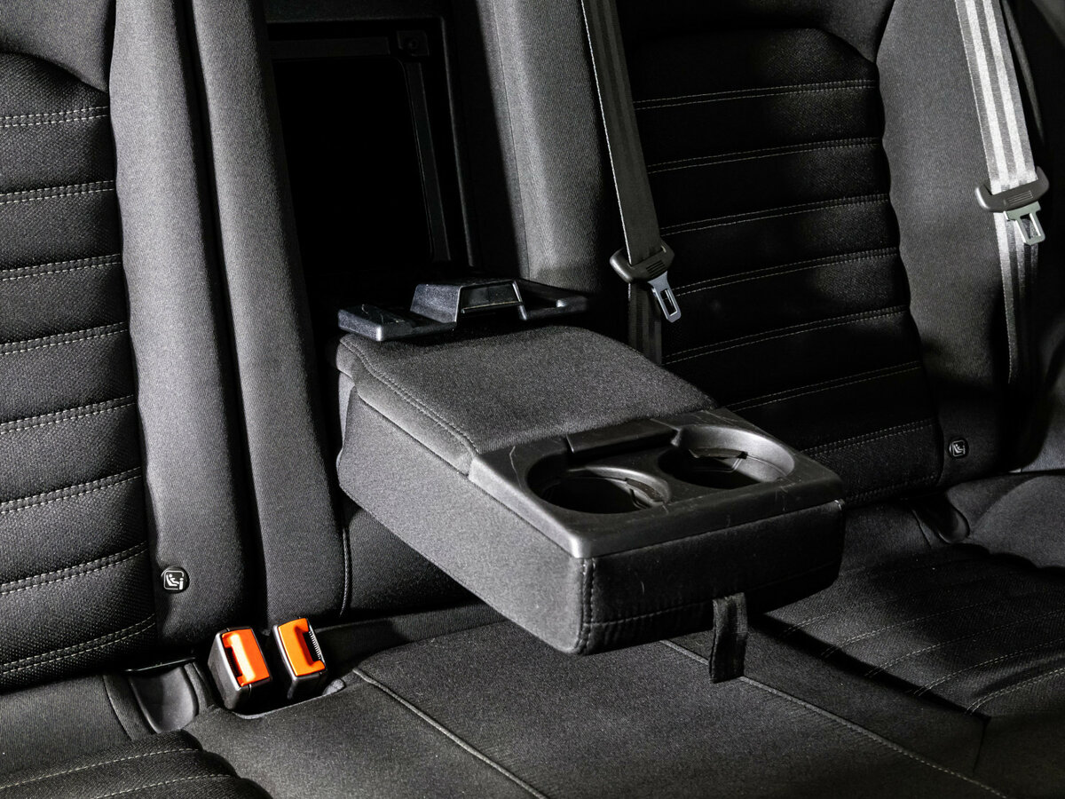 Ford Mondeo V, 2016 Фото №15