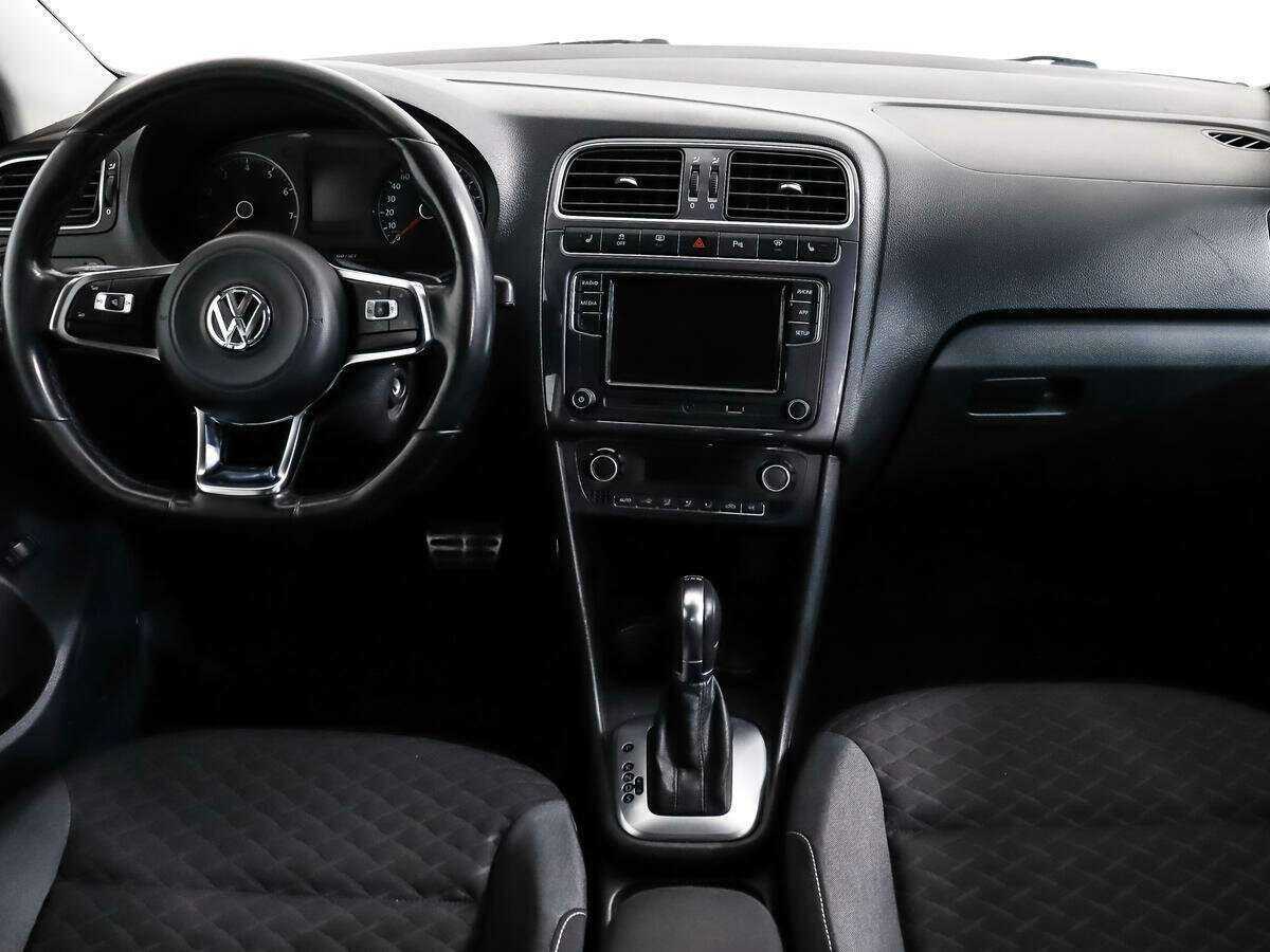 Volkswagen Polo, 2018 Фото №12