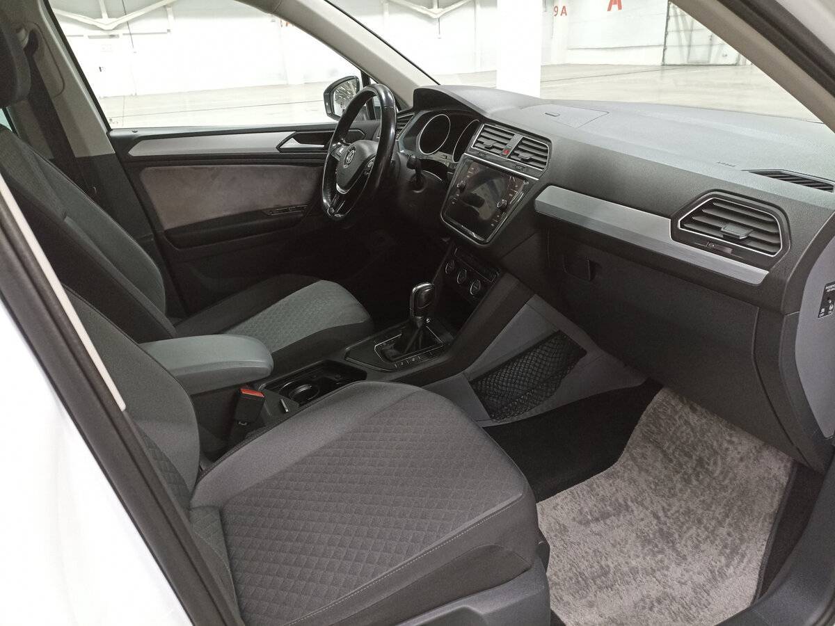 Volkswagen Tiguan, 2017 Фото №11