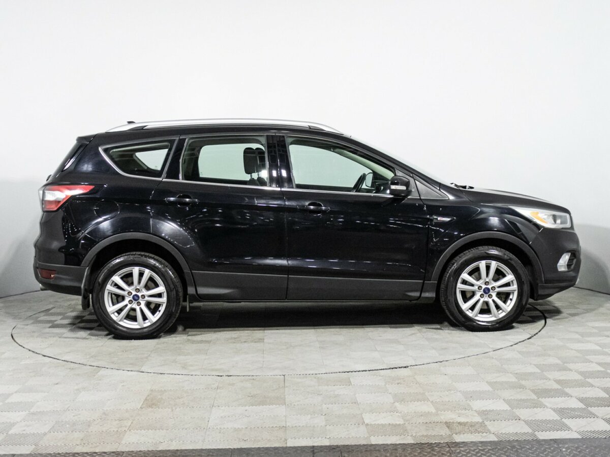 Ford Kuga II Рестайлинг, 2017 Фото №4
