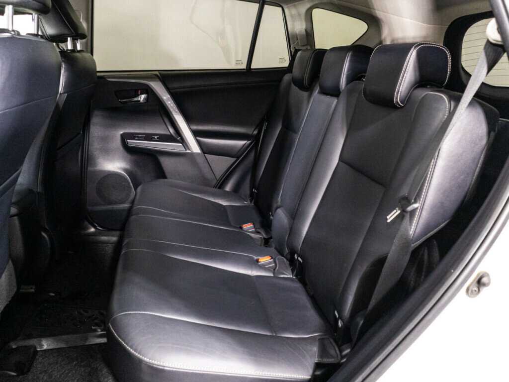 Toyota RAV4, 2017 Фото №10