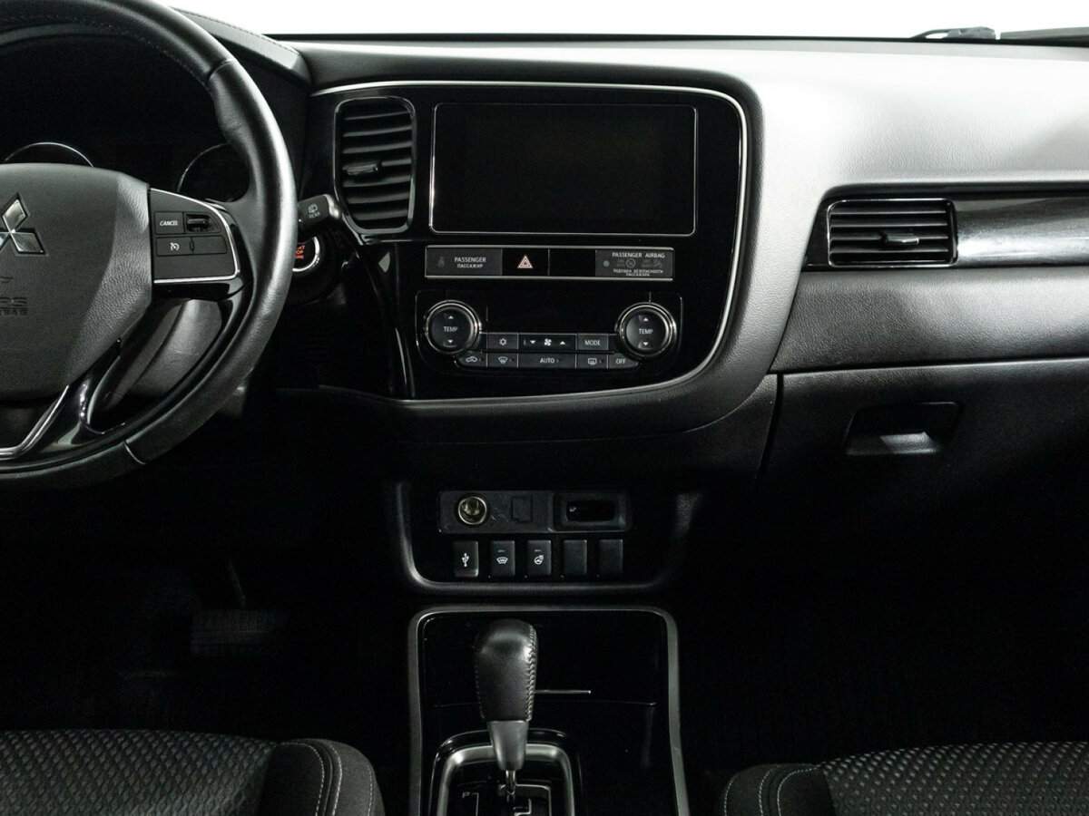 Mitsubishi Outlander, 2018 Фото №14