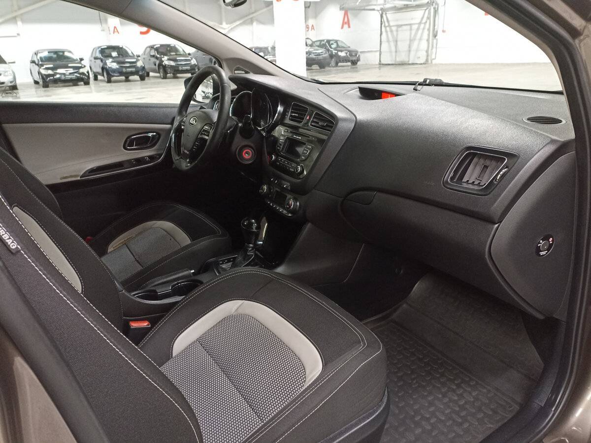 Kia Ceed, 2013 Фото №11