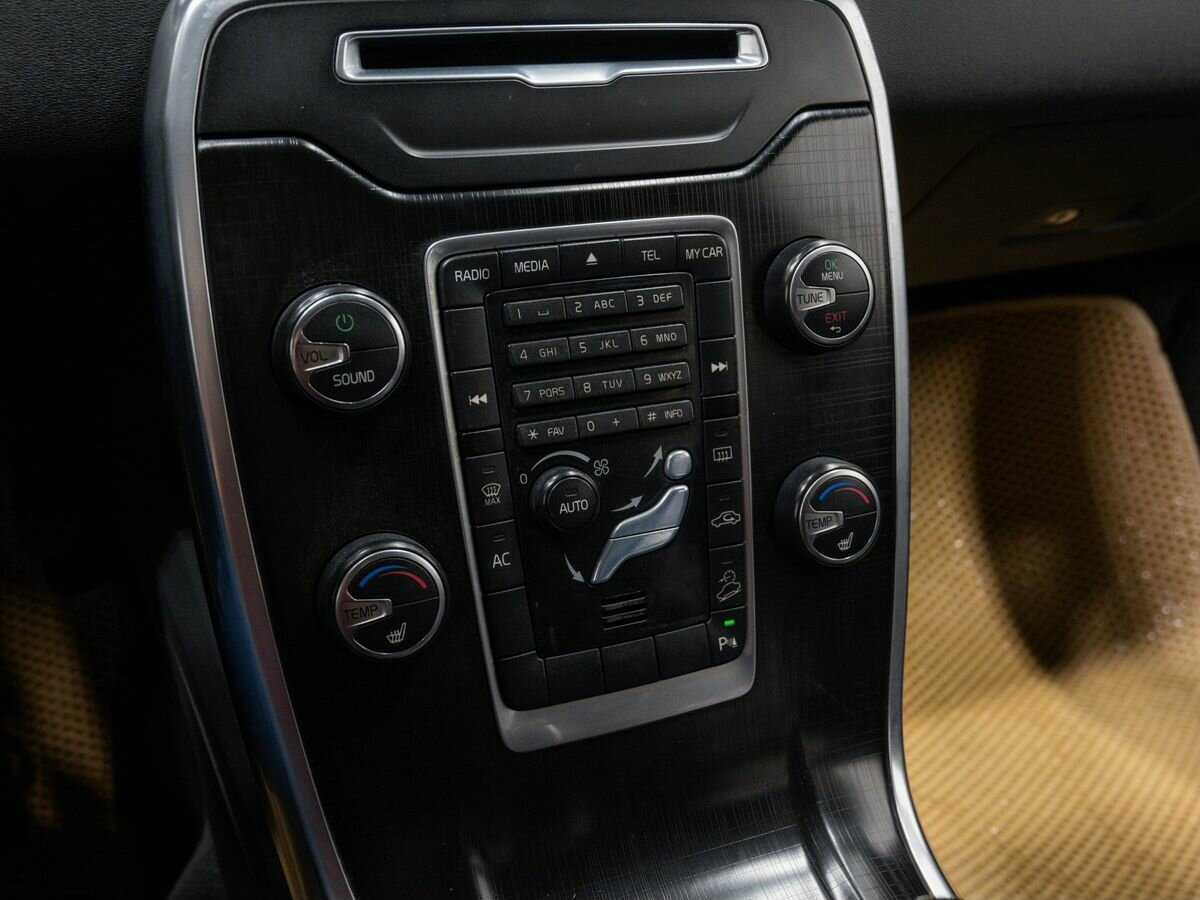 Volvo XC70, 2012 Фото №17