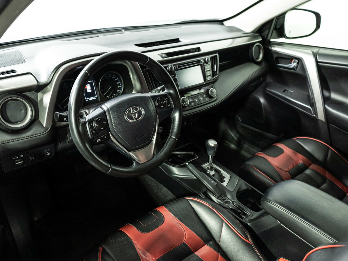 Toyota RAV4 IV (XA40) Рестайлинг, 2016 Фото №11