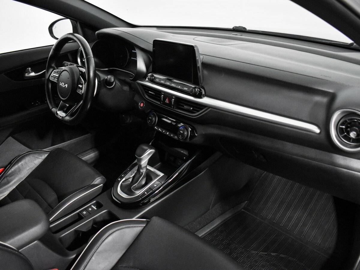 Kia Cerato, 2022 Фото №15