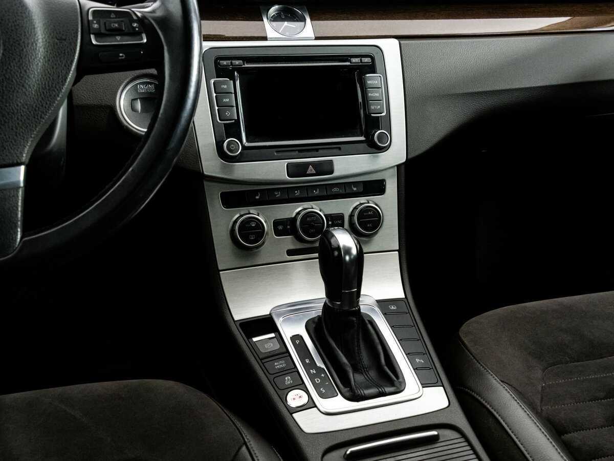 Volkswagen Passat, 2012 Фото №11