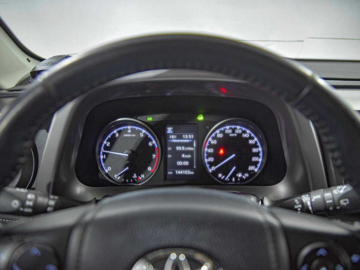 Toyota RAV4, 2018 Фото №7