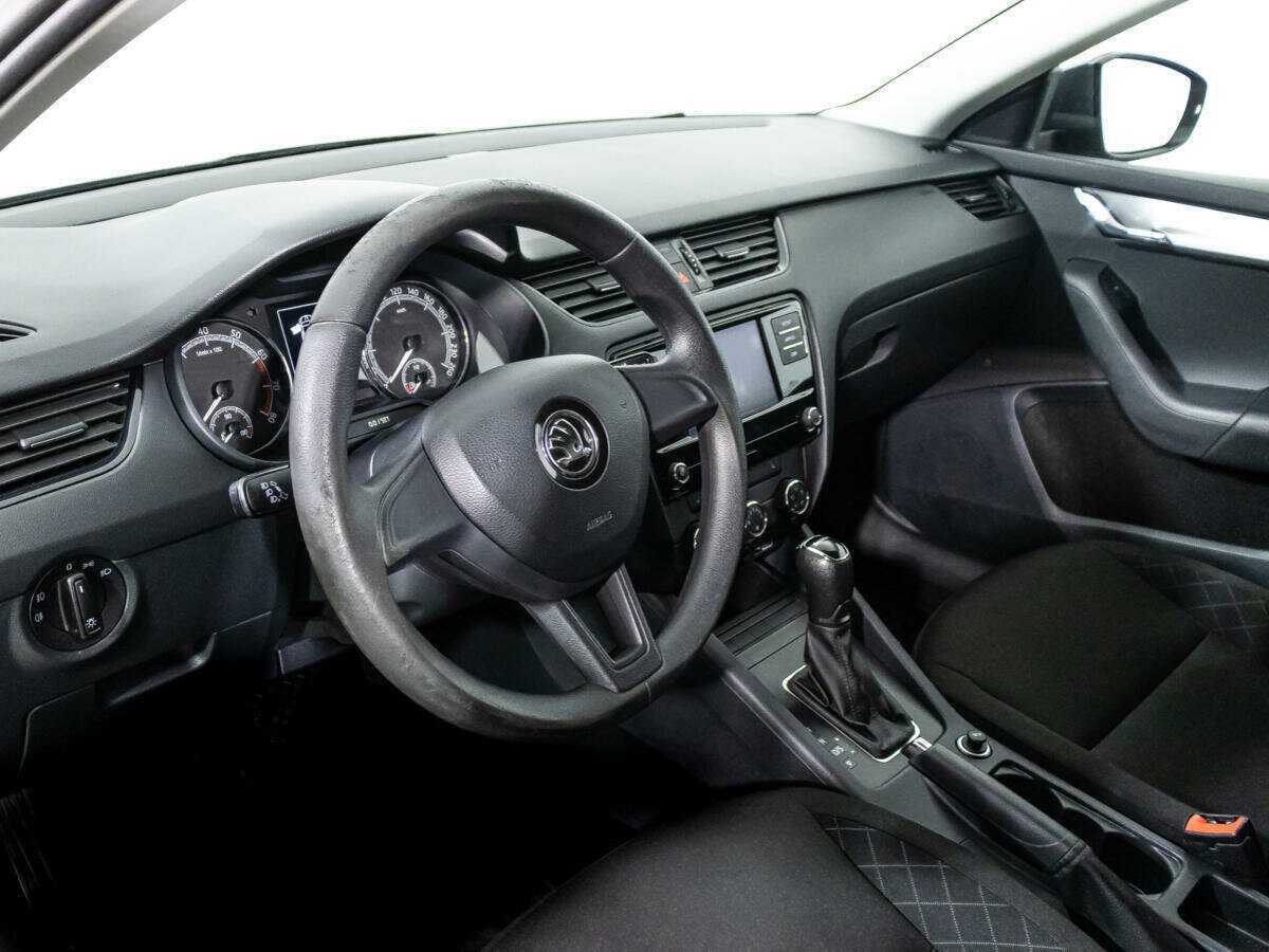 Skoda Octavia, 2018 Фото №11
