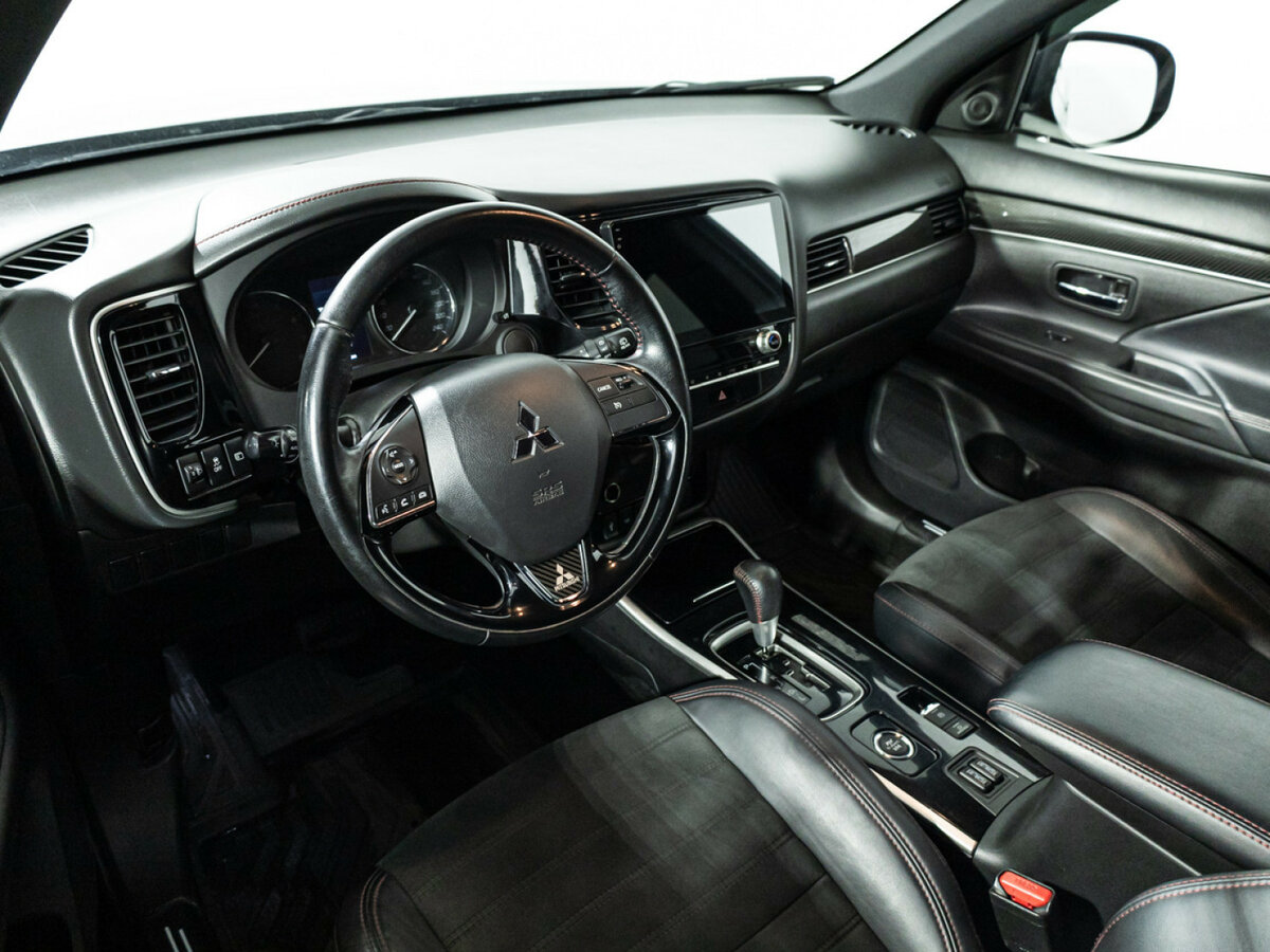 Mitsubishi Outlander III Рестайлинг 3, 2020 Фото №11