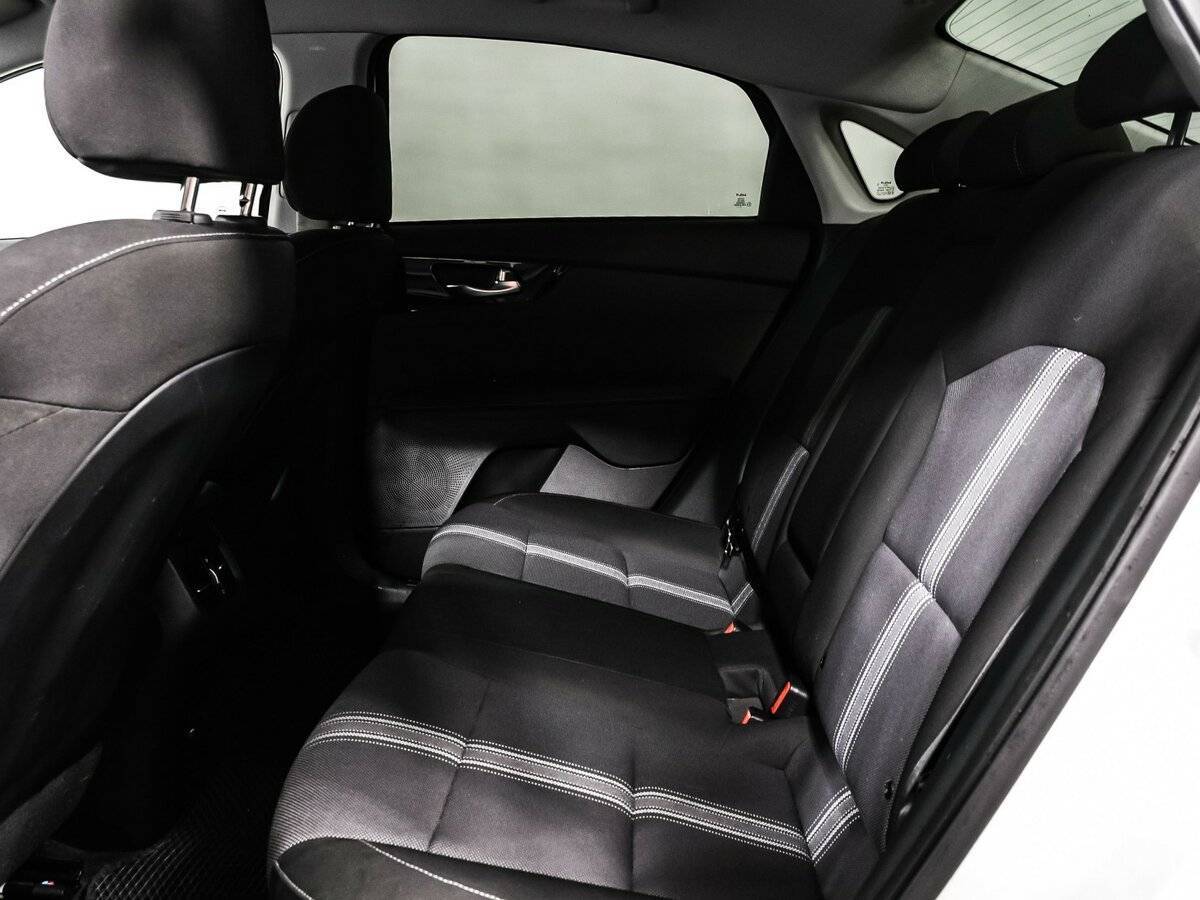 Kia Cerato, 2022 Фото №13