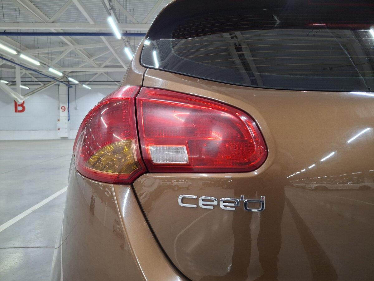 Kia Ceed II Рестайлинг, 2015 Фото №9