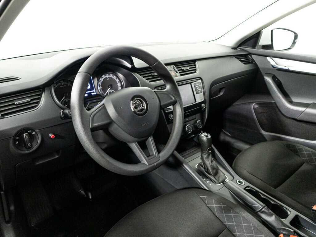 Skoda Octavia, 2018 Фото №11