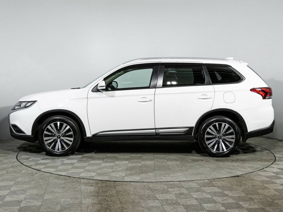 Mitsubishi Outlander, 2021 Фото №8
