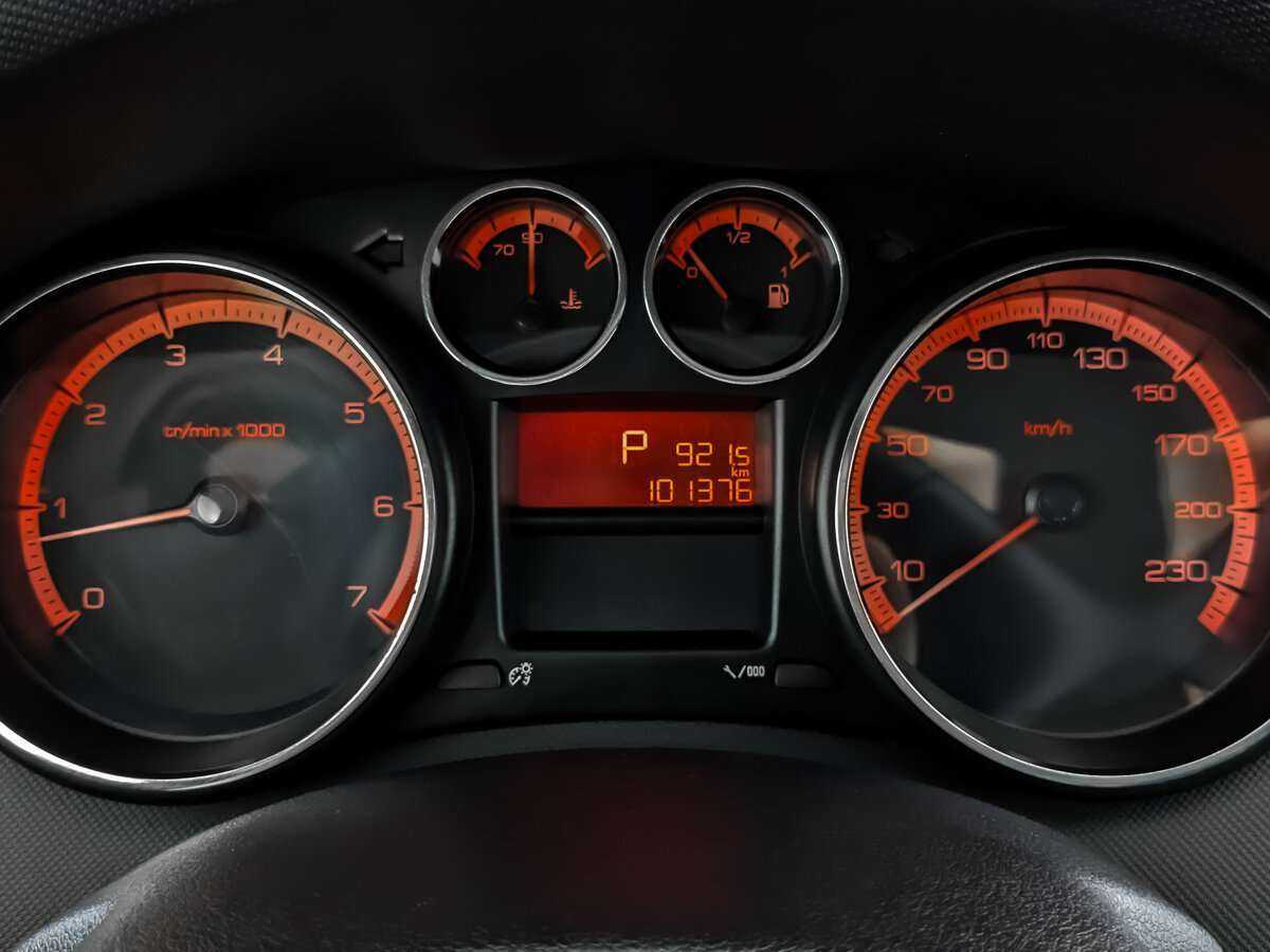 Peugeot 408, 2013 Фото №16