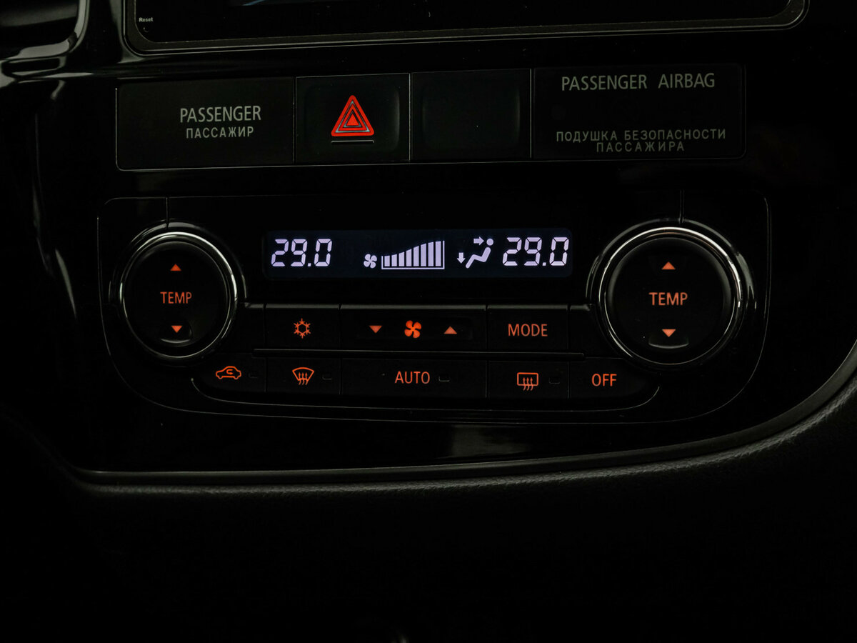 Mitsubishi Outlander III Рестайлинг 2, 2015 Фото №12