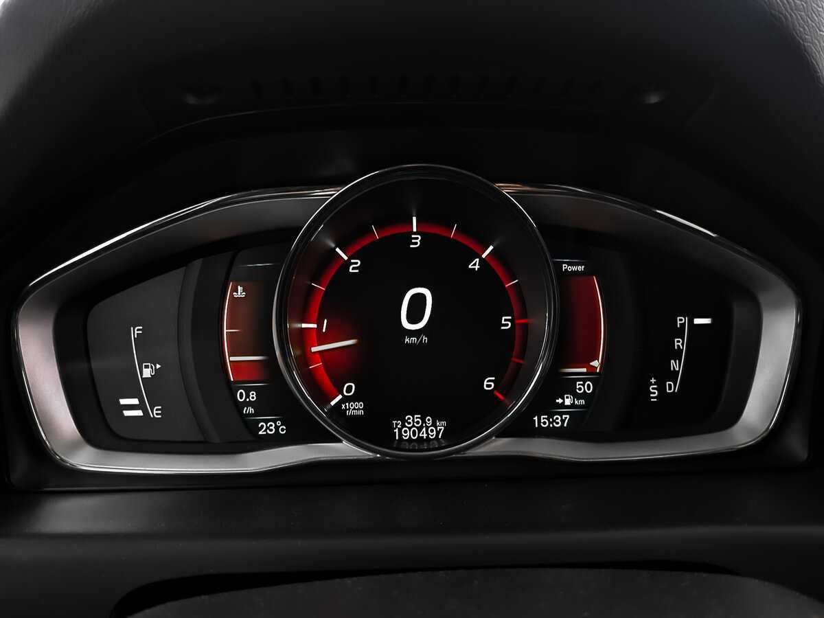 Volvo XC70, 2015 Фото №16