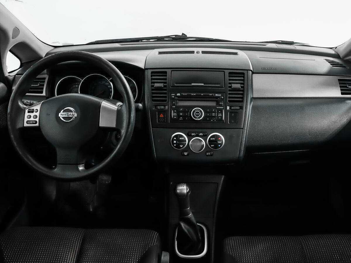 Nissan Tiida, 2012 Фото №12
