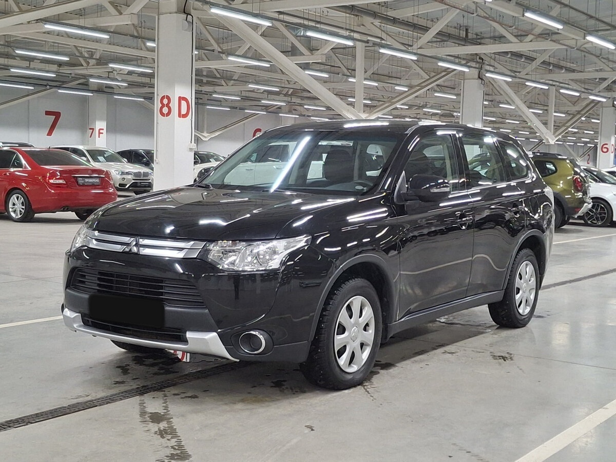 Mitsubishi Outlander III Рестайлинг, 2014 Фото №1