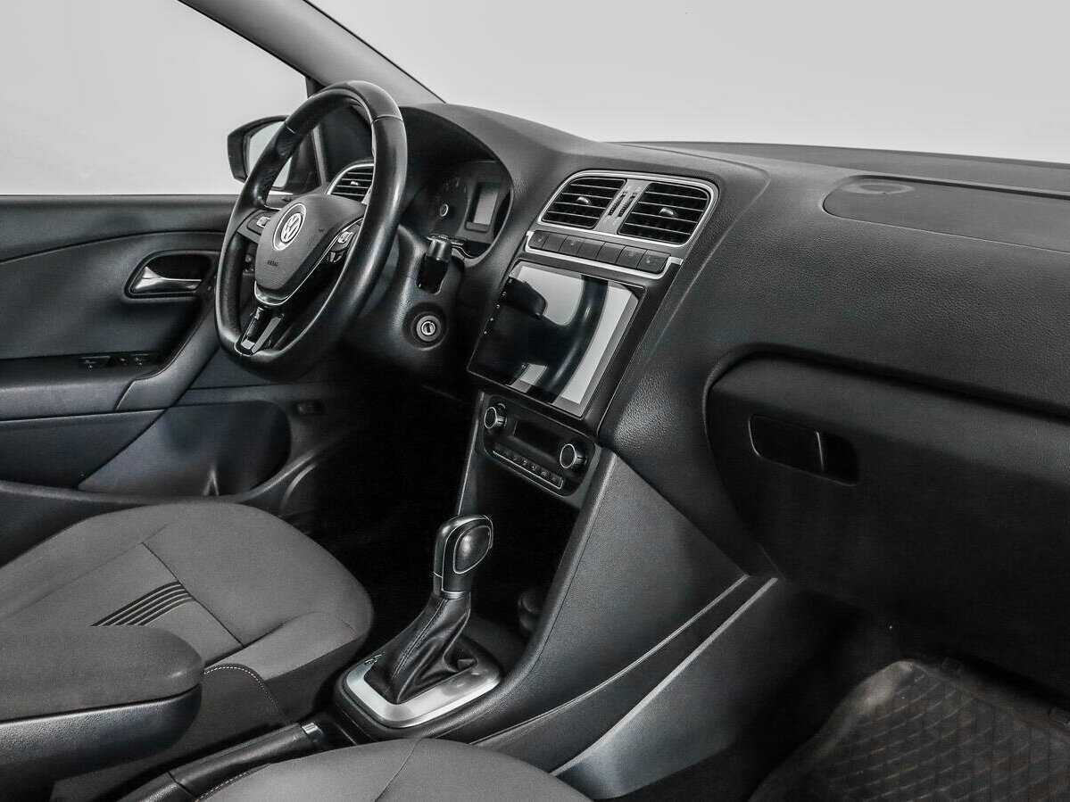 Volkswagen Polo, 2016 Фото №11