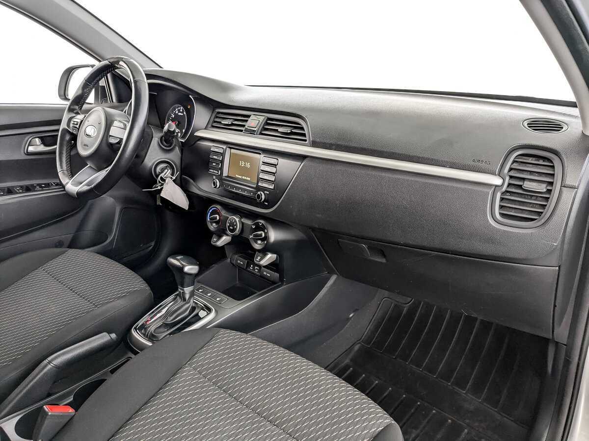 Kia Rio X-Line, 2020 Фото №11